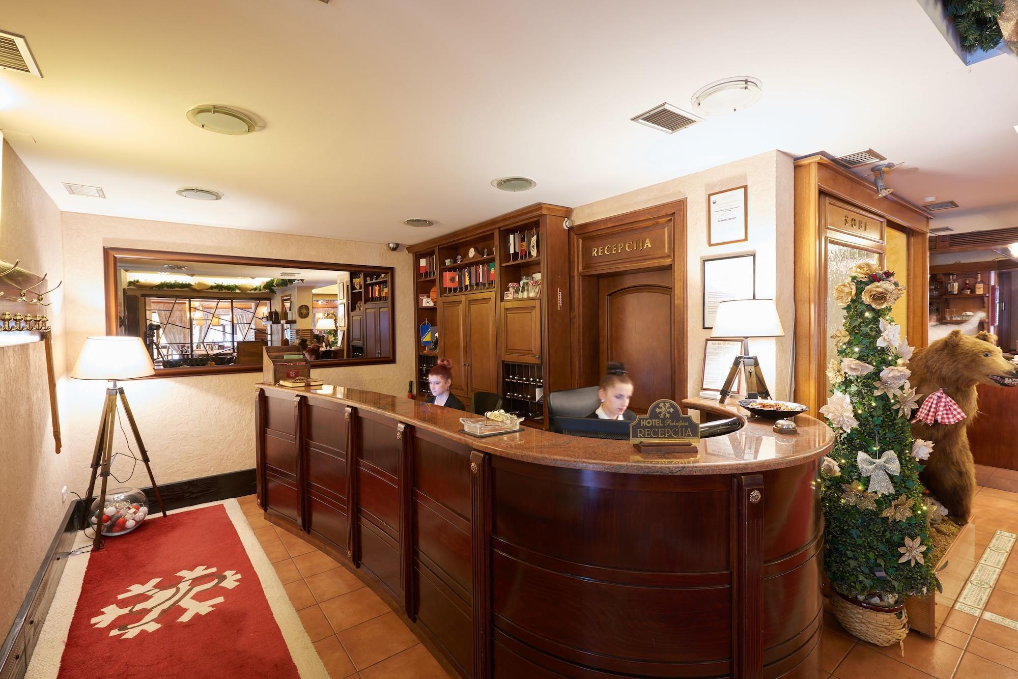Hotel Pahuljica ヴラシチ エクステリア 写真
