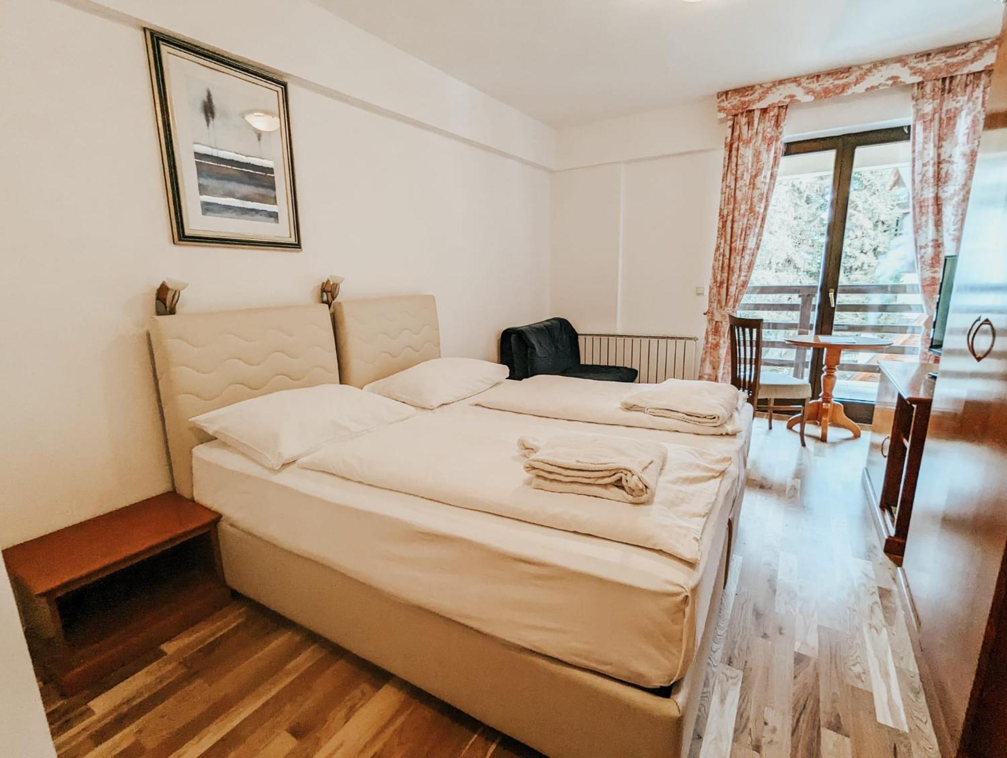 Hotel Pahuljica ヴラシチ エクステリア 写真