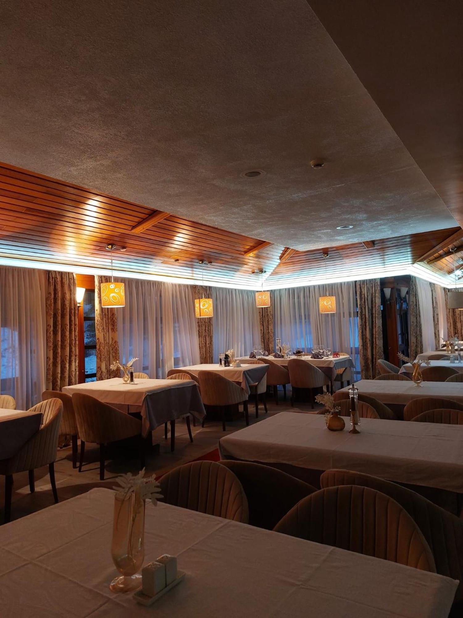 Hotel Pahuljica ヴラシチ エクステリア 写真